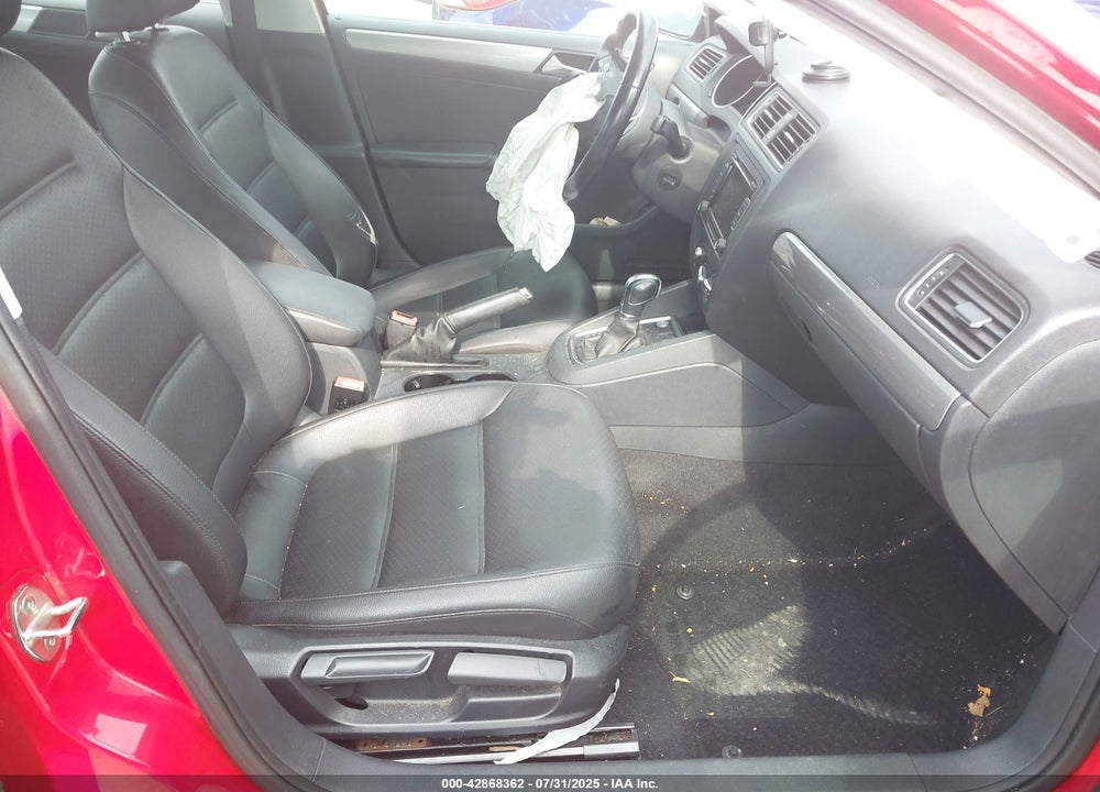 2015 VOLKSWAGEN JETTA VIN: 3VWD17AJ8FM288111