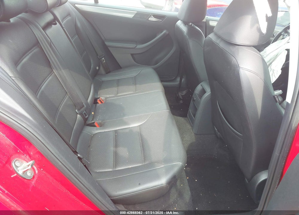 2015 VOLKSWAGEN JETTA VIN: 3VWD17AJ8FM288111