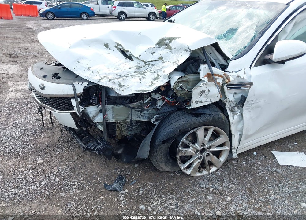 2016 KIA OPTIMA VIN: 5XXGT4L30GG049310
