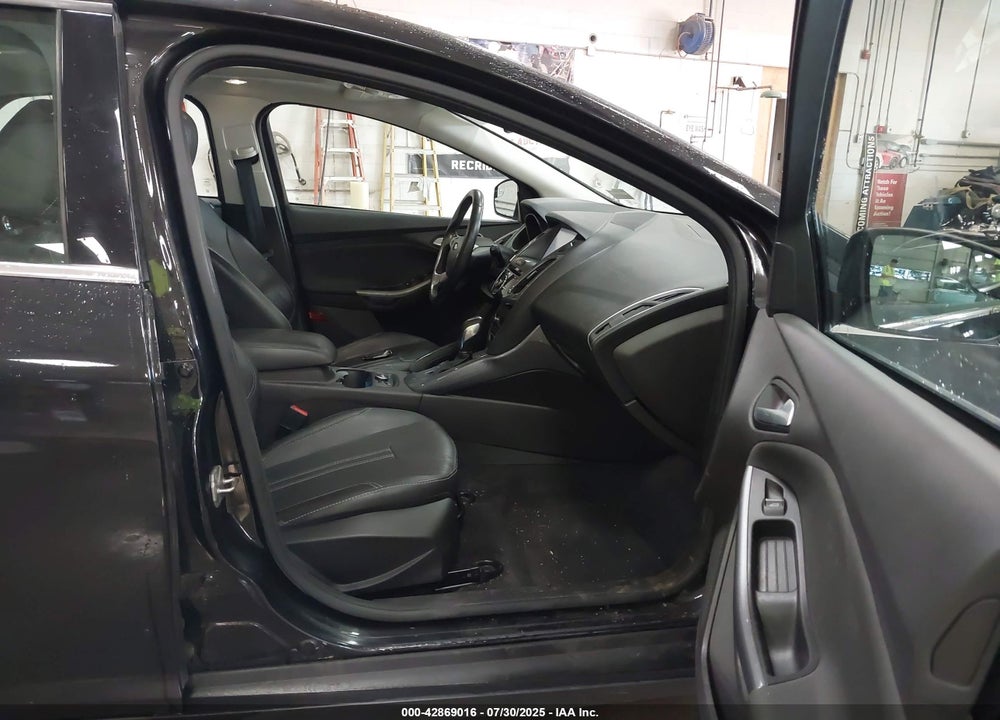 2014 FORD FOCUS TITANIUM VIN: 1FADP3N2XEL101583