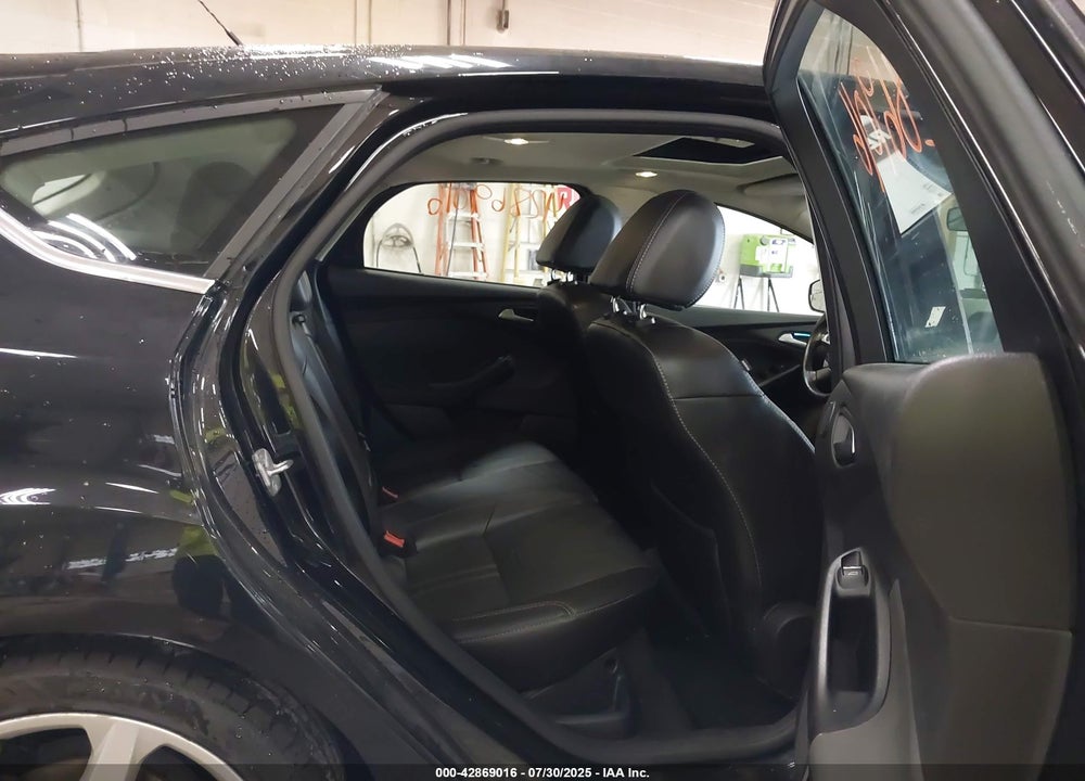 2014 FORD FOCUS TITANIUM VIN: 1FADP3N2XEL101583