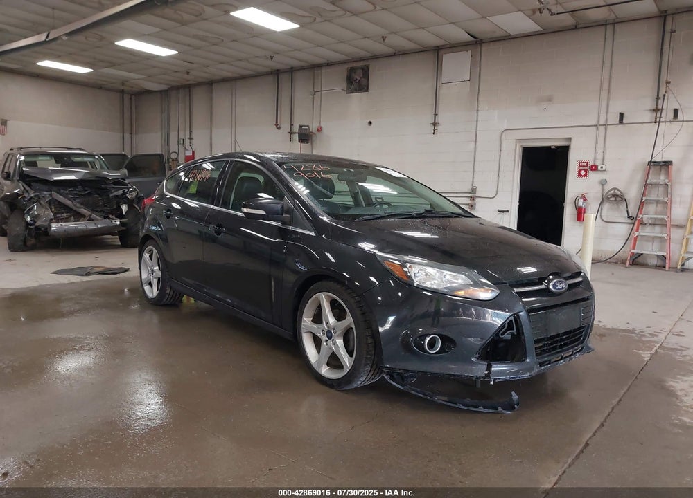 2014 FORD FOCUS TITANIUM VIN: 1FADP3N2XEL101583