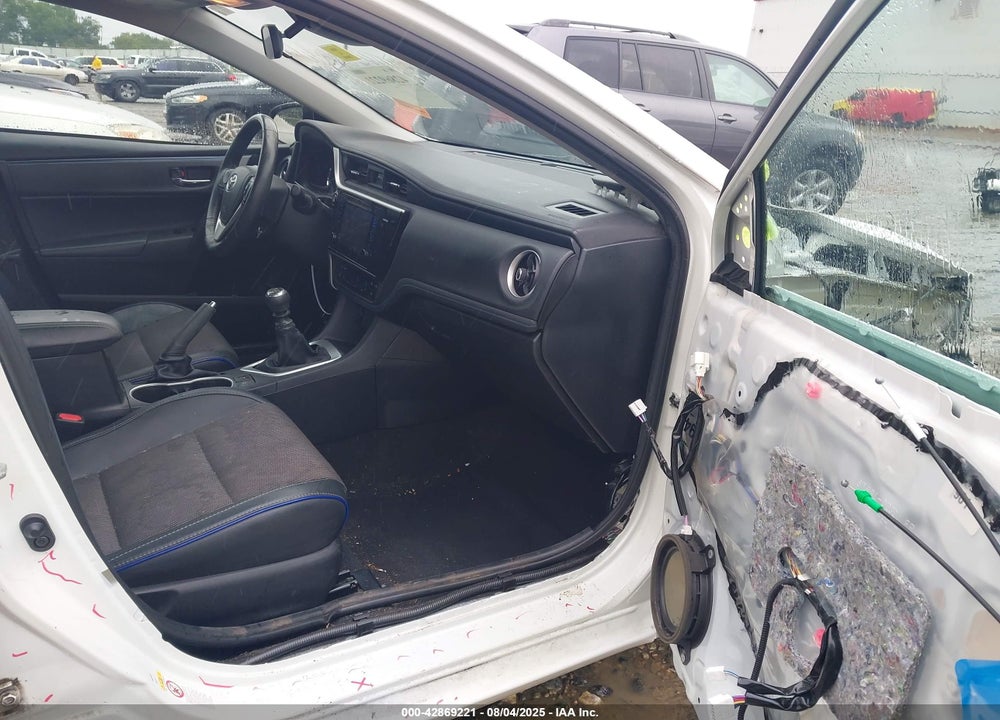 2017 TOYOTA COROLLA SE VIN: 2T1BURHE5HC878672