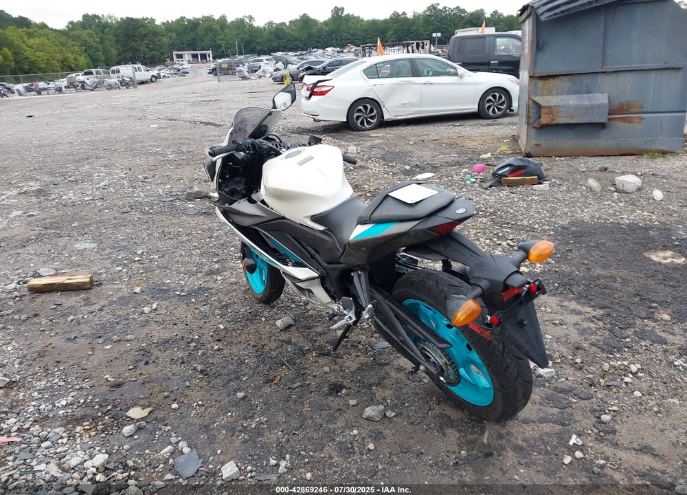 2024 YAMAHA YZFR3 A VIN: MH3RH18Y6RK016593