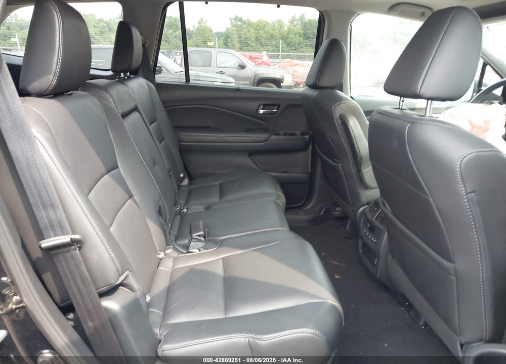 2020 HONDA PILOT VIN: 5FNYF6H58LB003819