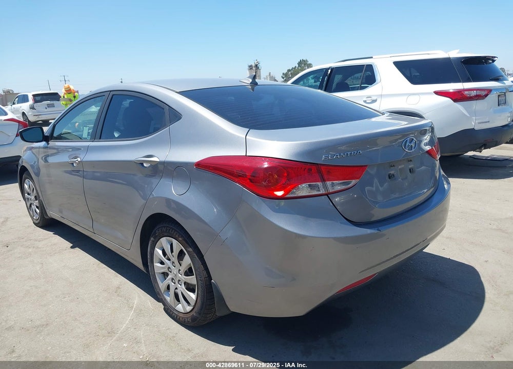 2012 HYUNDAI ELANTRA VIN: KMHDH4AE3CU447653
