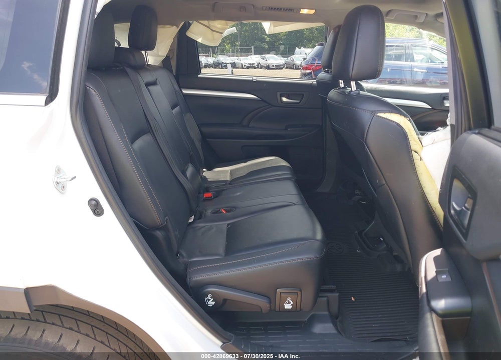 2019 TOYOTA HIGHLANDER VIN: 5TDJZRFH6KS594895