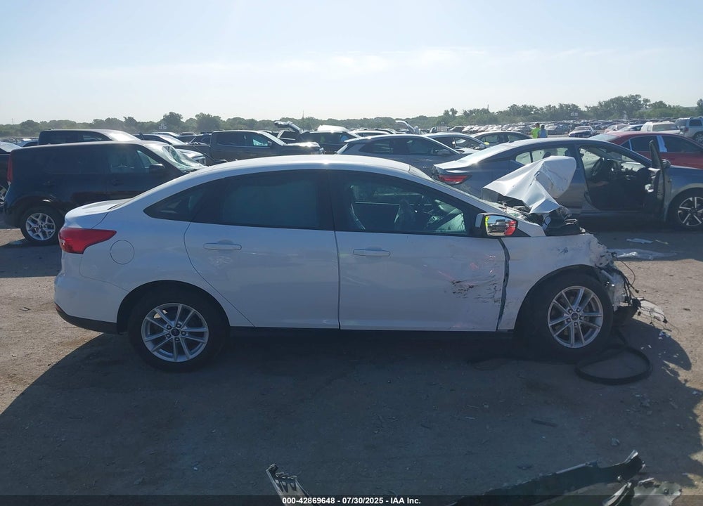 2015 FORD FOCUS SE VIN: 1FADP3F21FL386027