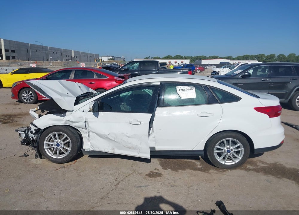 2015 FORD FOCUS SE VIN: 1FADP3F21FL386027
