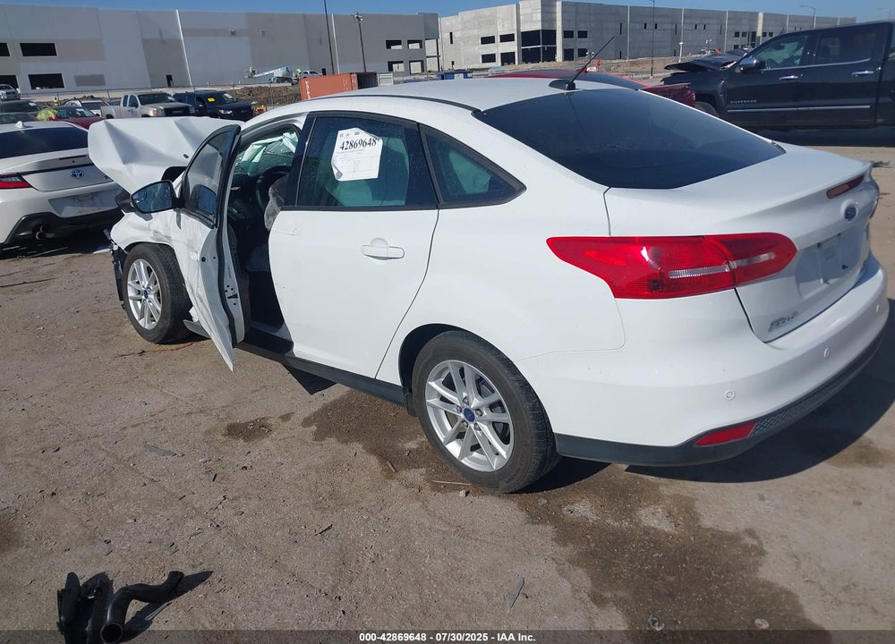 2015 FORD FOCUS SE VIN: 1FADP3F21FL386027