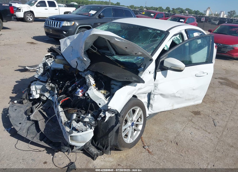 2015 FORD FOCUS SE VIN: 1FADP3F21FL386027