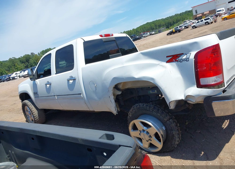 2014 GMC SIERRA 2500HD SLE VIN: 1GT120C82EF188475