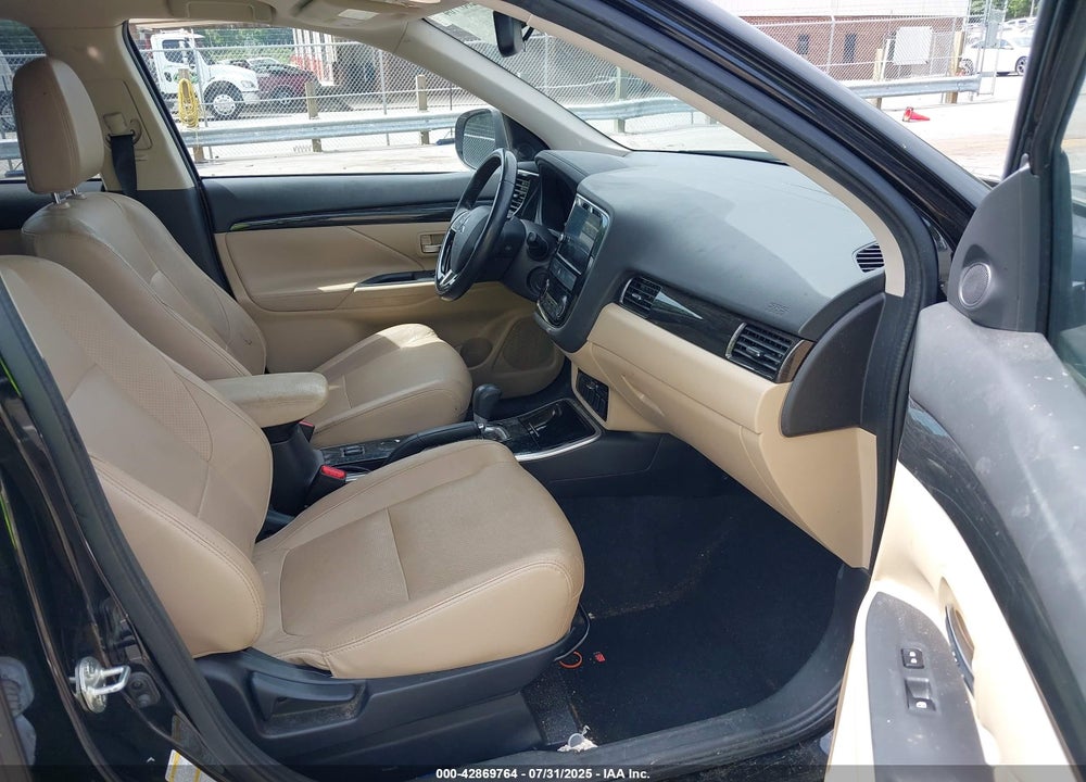 2017 MITSUBISHI OUTLANDER VIN: JA4AD3A38HZ057518