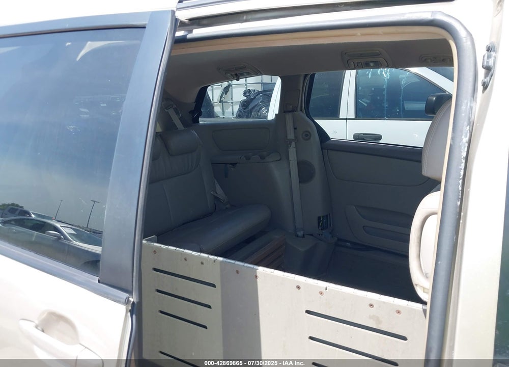 2008 TOYOTA SIENNA LE VIN: 5TDZK23C98S136140