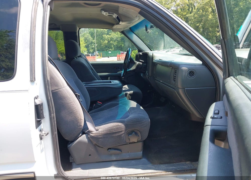 2001 CHEVROLET SILVERADO 1500 LS VIN: 2GCEK19T911406125
