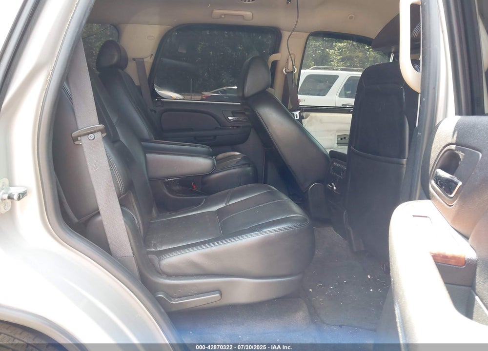 2007 CHEVROLET TAHOE LT VIN: 1GNFK13027J147406