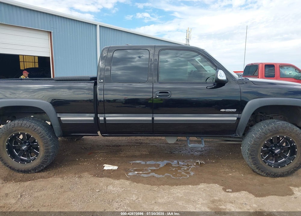 2001 CHEVROLET SILVERADO 1500 LS VIN: 2GCEK19TX11393093