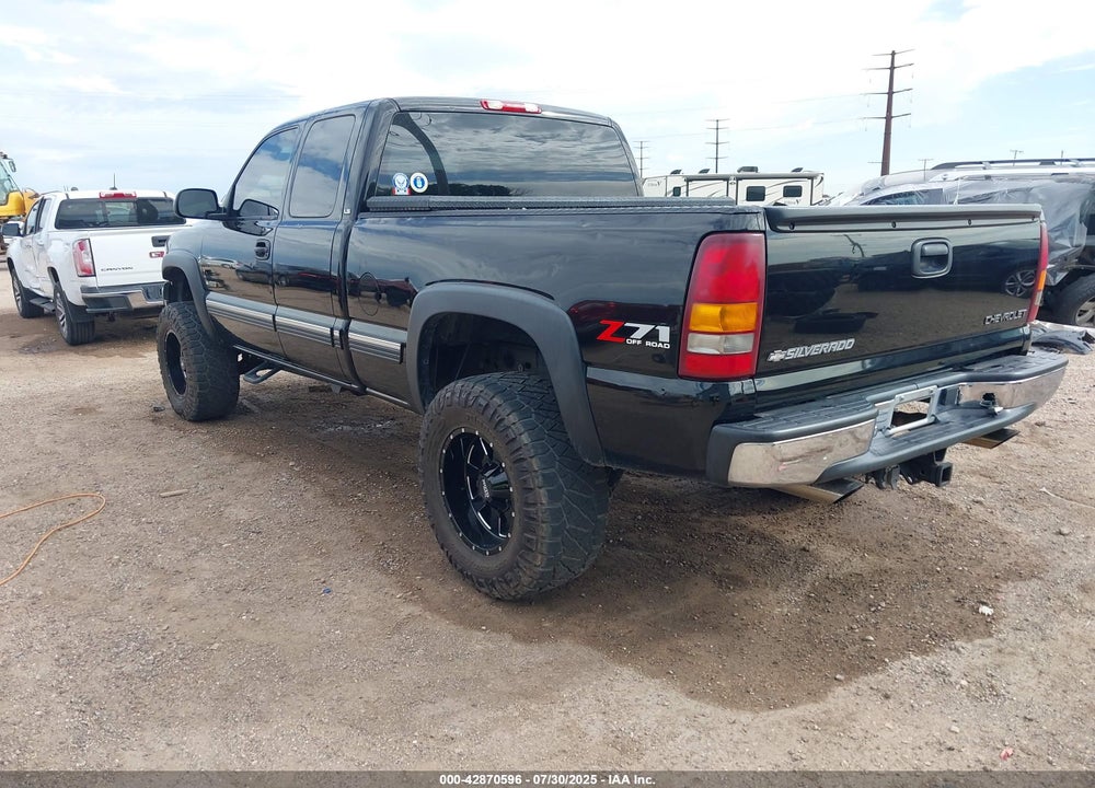 2001 CHEVROLET SILVERADO 1500 LS VIN: 2GCEK19TX11393093
