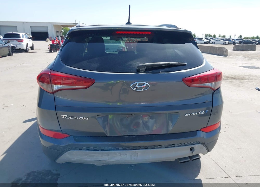 2017 HYUNDAI TUCSON VIN: KM8J33A26HU518899