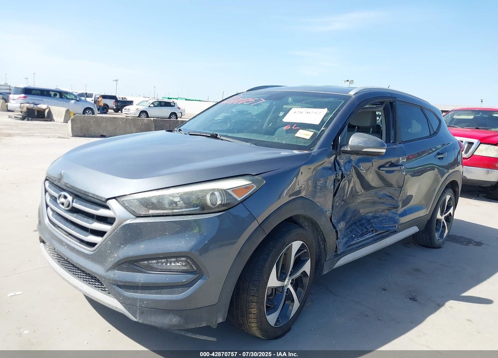 2017 HYUNDAI TUCSON VIN: KM8J33A26HU518899