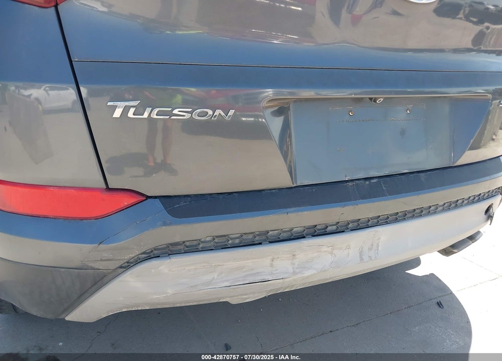 2017 HYUNDAI TUCSON VIN: KM8J33A26HU518899
