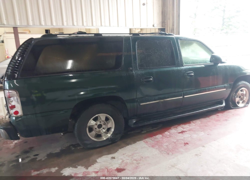 2001 CHEVROLET SUBURBAN 1500 LT VIN: 3GNEC16T51G247040