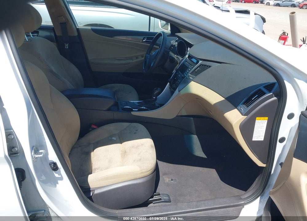 2015 HYUNDAI SONATA HYBRID VIN: KMHEC4A40FA119431