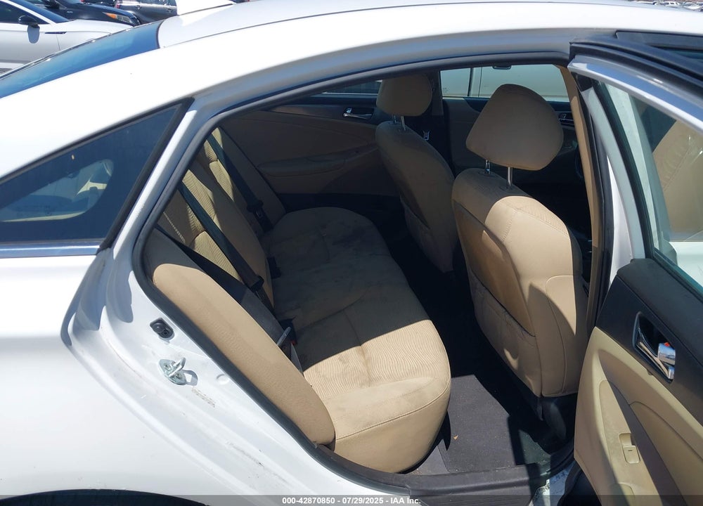 2015 HYUNDAI SONATA HYBRID VIN: KMHEC4A40FA119431