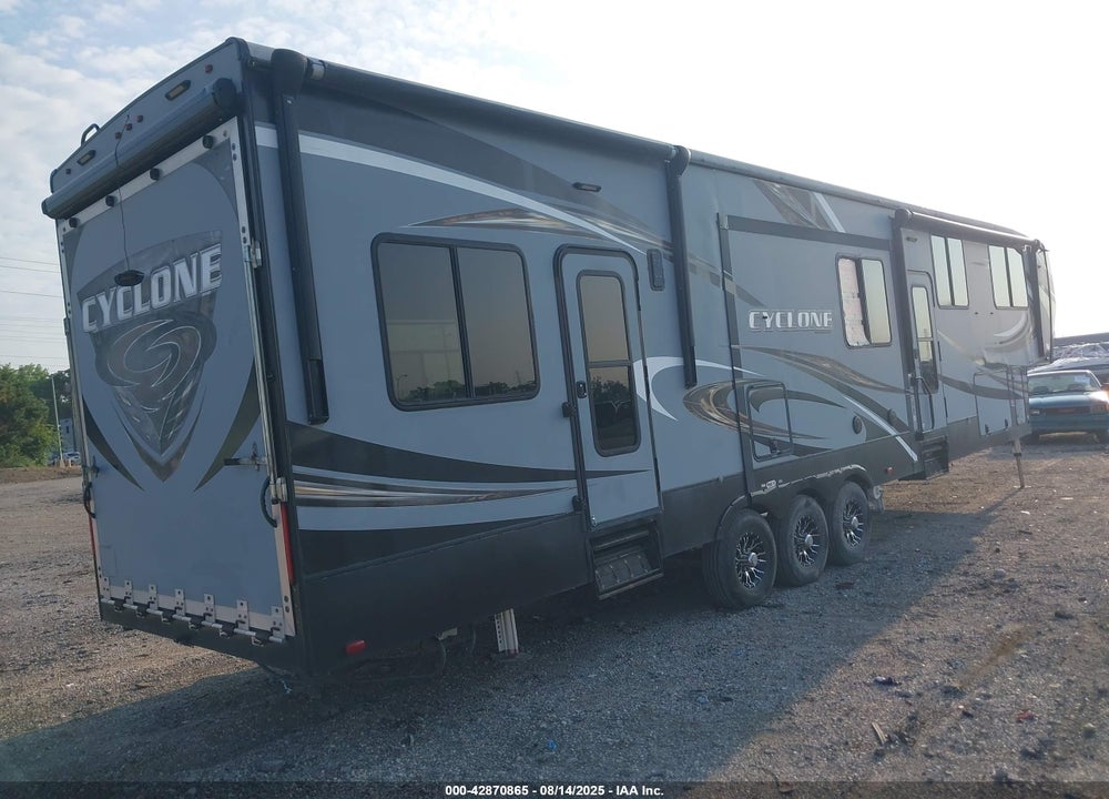2016 HEARTLAND RV CYCLONE 4000 TOY HAULER TRAVEL TRAILER VIN: 5SFCG4330GE317051