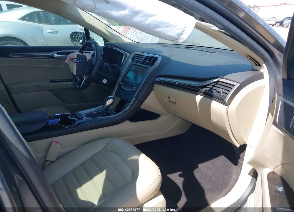 2014 FORD FUSION SE VIN: 3FA6P0HD3ER384933