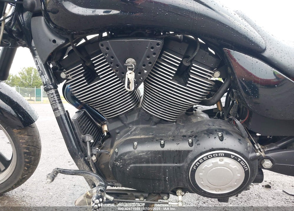 2014 VICTORY MOTORCYCLES HAMMER 8-BALL VIN: 5VPHA36N0E3032474