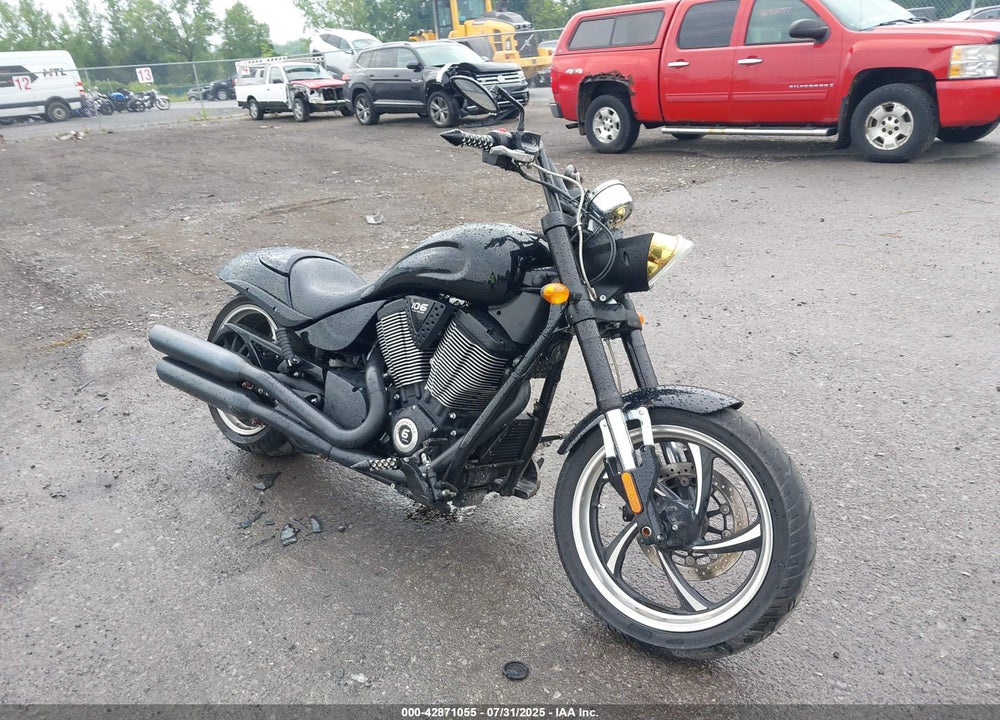2014 VICTORY MOTORCYCLES HAMMER 8-BALL VIN: 5VPHA36N0E3032474