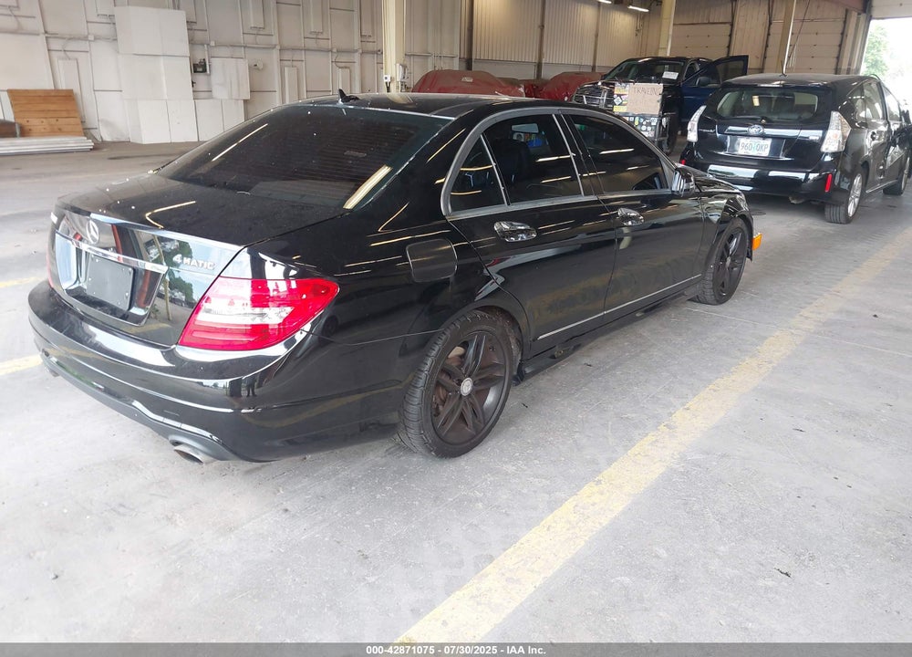 2012 MERCEDES-BENZ C 300 LUXURY 4MATIC/SPORT 4MATIC VIN: WDDGF8BB9CA707631