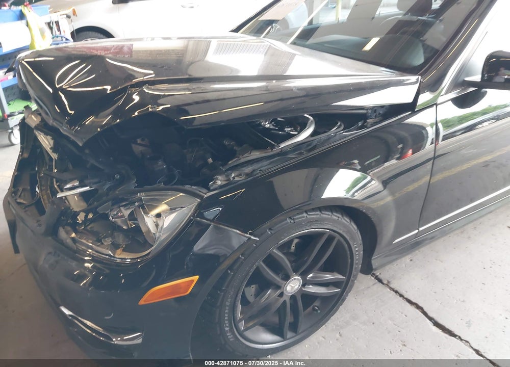 2012 MERCEDES-BENZ C 300 LUXURY 4MATIC/SPORT 4MATIC VIN: WDDGF8BB9CA707631