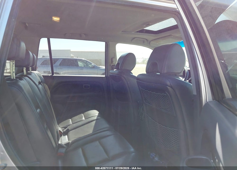2006 HONDA PILOT VIN: 2HKYF18536H552238