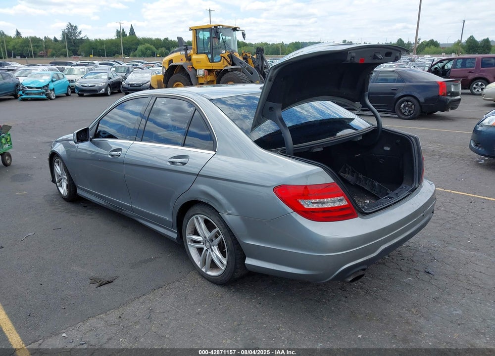 2013 MERCEDES-BENZ C CLASS VIN: WDDGF4HB4DR259107