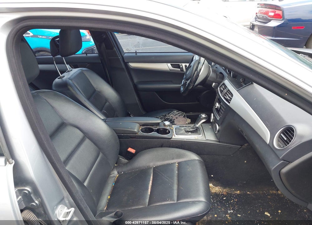 2013 MERCEDES-BENZ C CLASS VIN: WDDGF4HB4DR259107