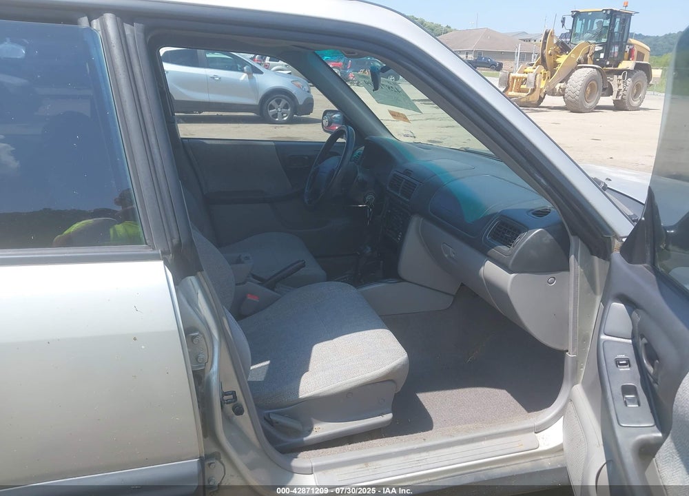 2001 SUBARU FORESTER L VIN: JF1SF635X1H713269