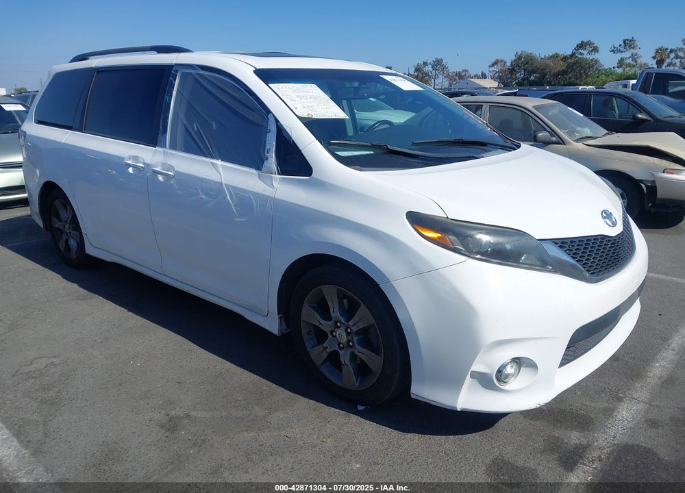 2015 TOYOTA SIENNA SE 8 PASSENGER VIN: 5TDXK3DC2FS655667