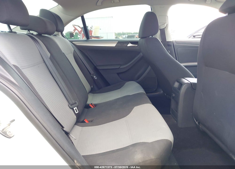 2018 VOLKSWAGEN JETTA VIN: 3VW167AJ1JM218432
