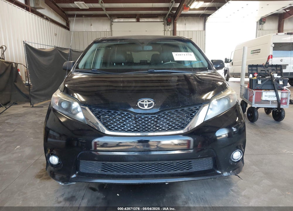 2013 TOYOTA SIENNA SE 8 PASSENGER VIN: 5TDXK3DC2DS383649