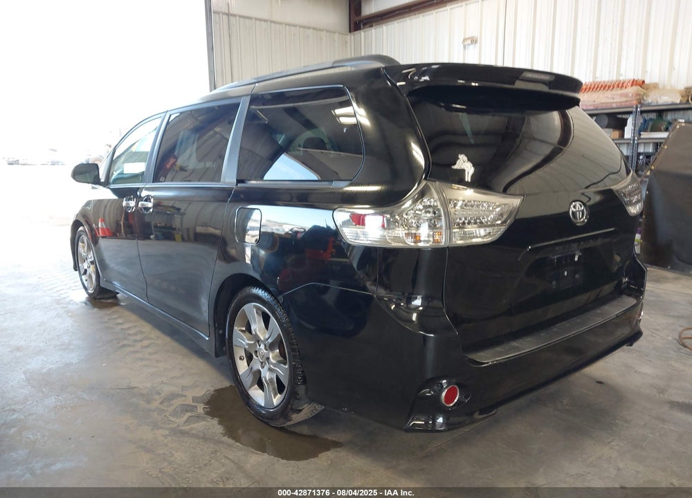 2013 TOYOTA SIENNA SE 8 PASSENGER VIN: 5TDXK3DC2DS383649