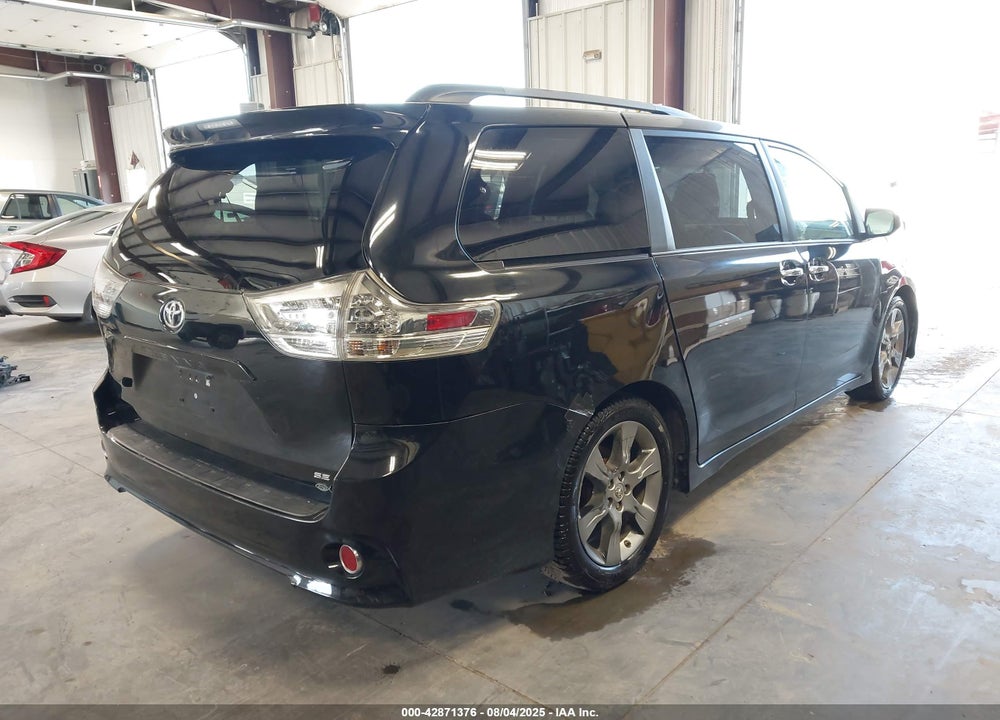 2013 TOYOTA SIENNA SE 8 PASSENGER VIN: 5TDXK3DC2DS383649