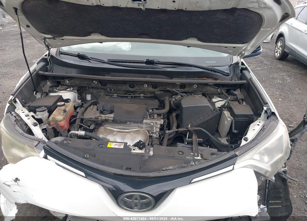 2017 TOYOTA RAV4 XLE VIN: JTMWFREV2HJ148223