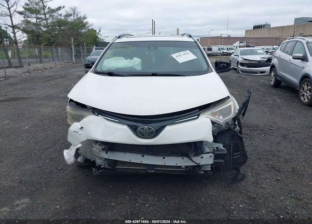 2017 TOYOTA RAV4 XLE VIN: JTMWFREV2HJ148223