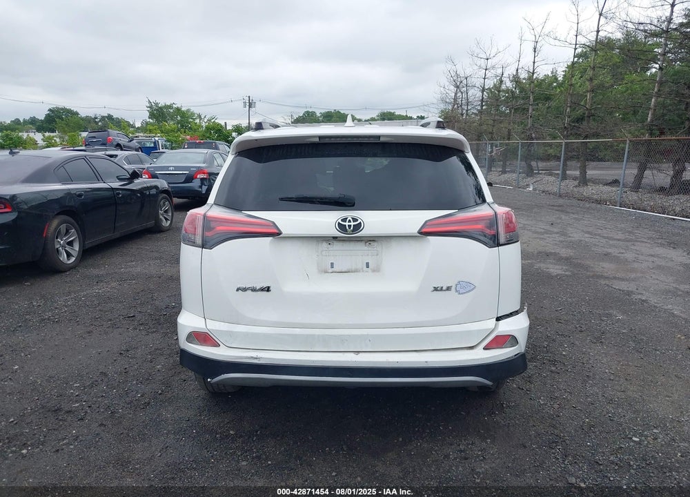 2017 TOYOTA RAV4 XLE VIN: JTMWFREV2HJ148223
