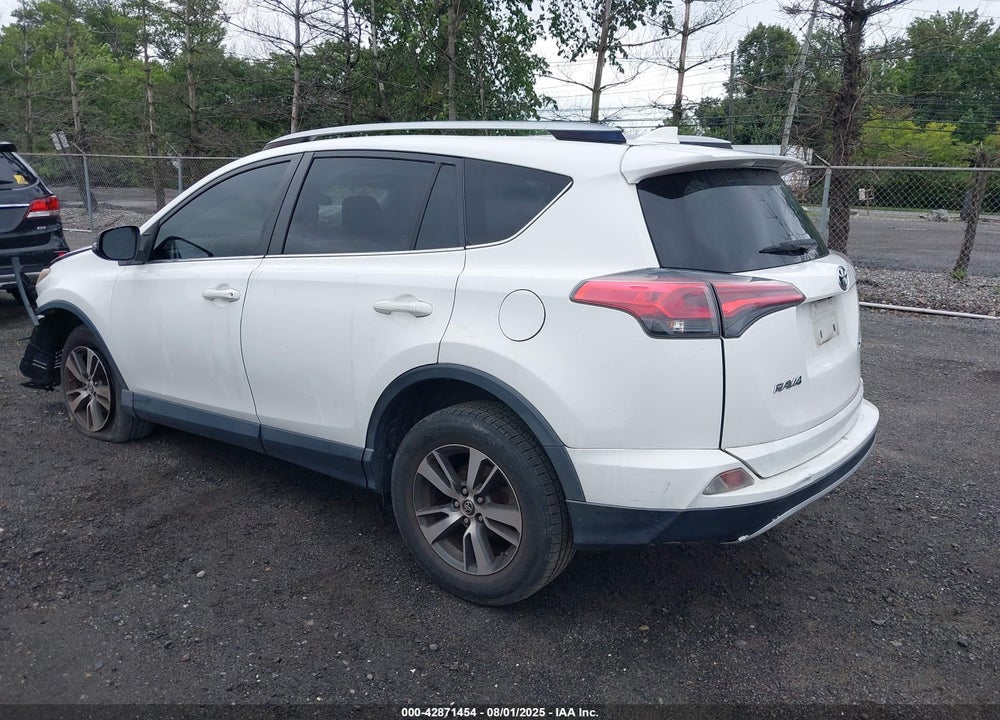2017 TOYOTA RAV4 XLE VIN: JTMWFREV2HJ148223