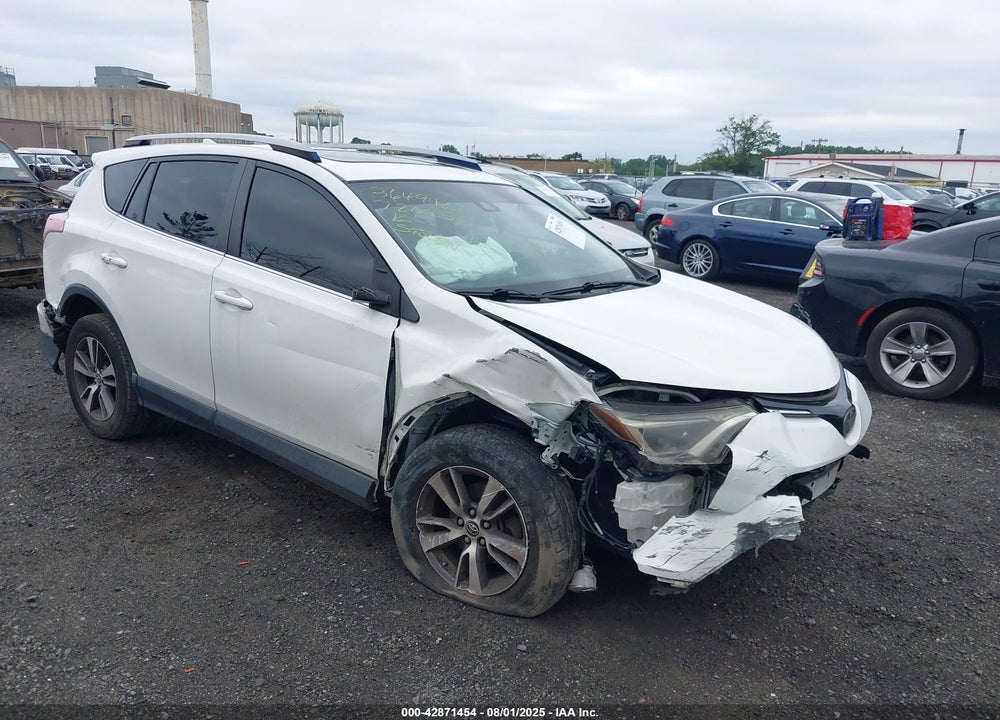 2017 TOYOTA RAV4 XLE VIN: JTMWFREV2HJ148223