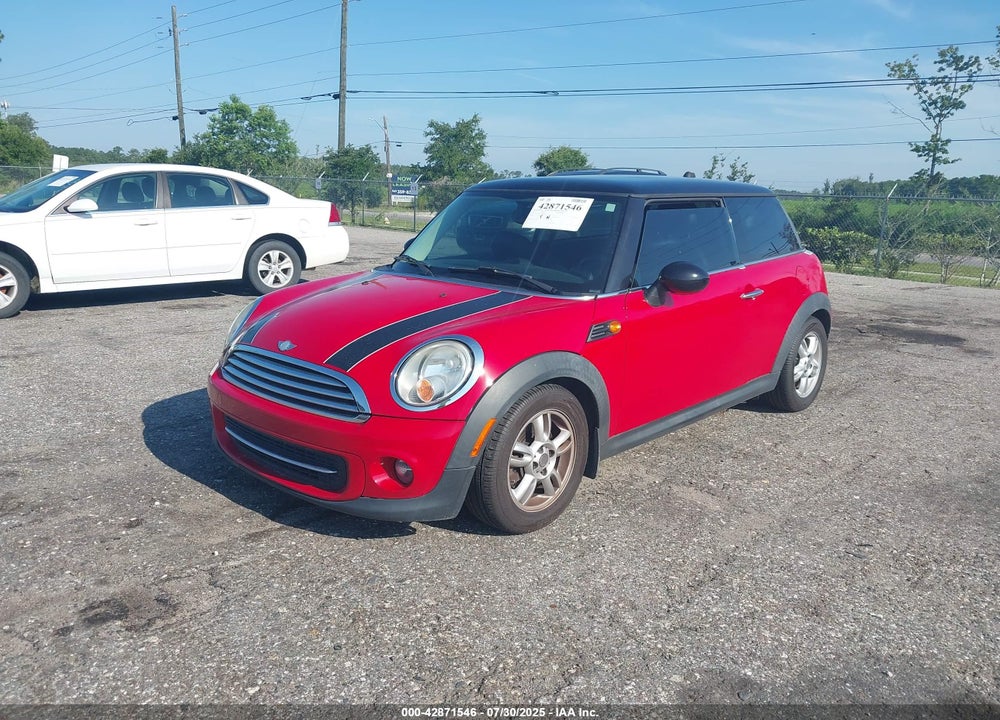 2013 MINI HARDTOP VIN: WMWSU3C55DT682736