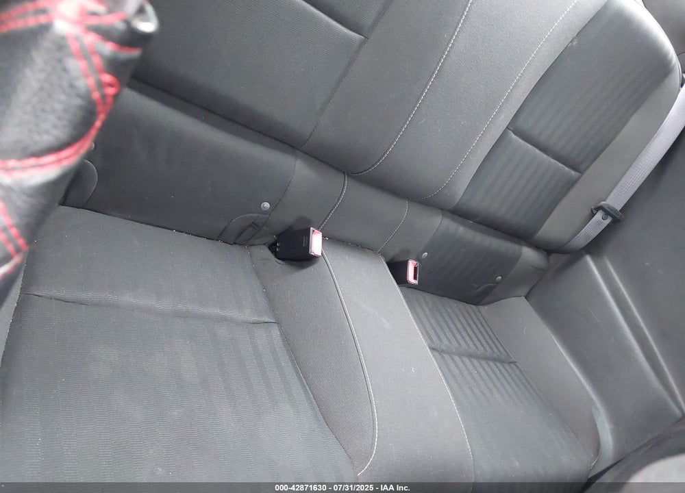 2011 CHEVROLET CAMARO VIN: 2G1FE1ED0B9170230